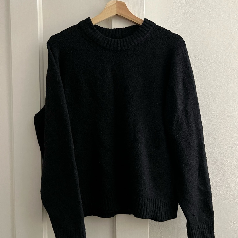 American Eagle Black Sweater